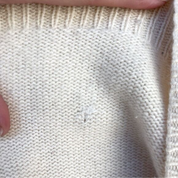 THEORY | 100% Cashmere Cream Scoop-Neck Sweater (Small) - Picture 6 of 6